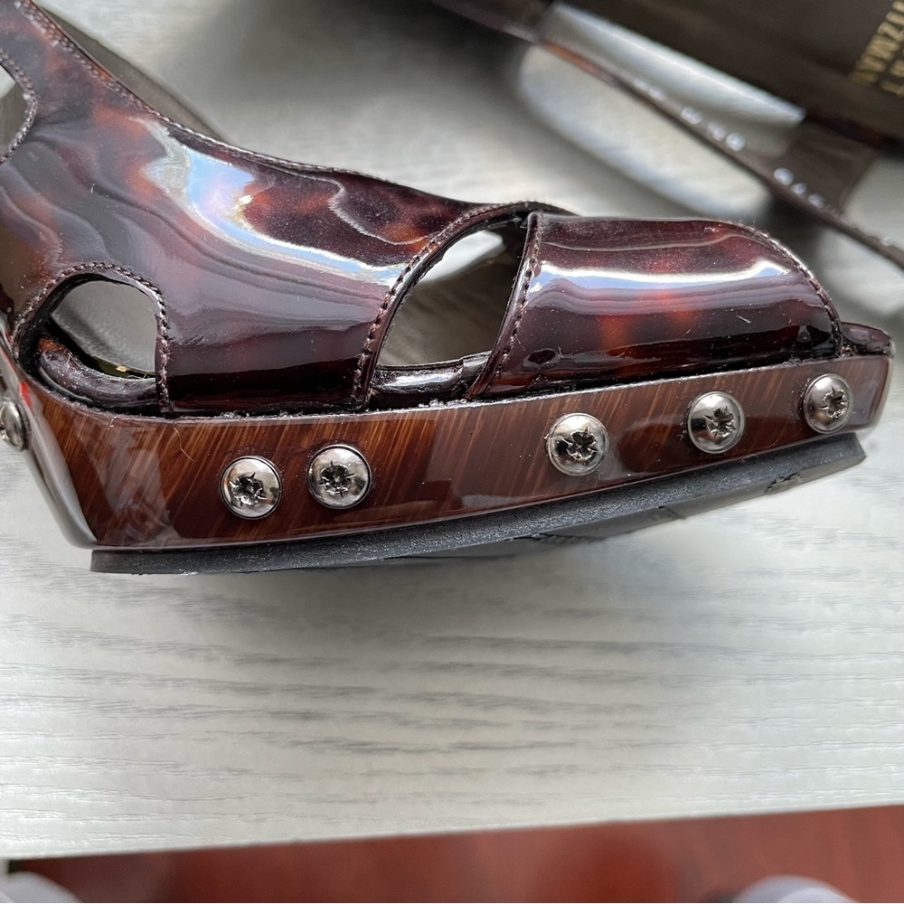 Stuart Weitzman Tortoise Shell Slingback Pumps Si… - image 4